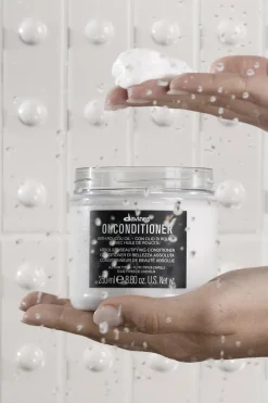 Hot Davines Après-shampoing brillance à l’huile de Roucou OI