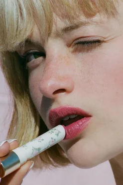 Sale Yolaine Baume à Lèvres