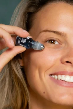 Hot La Canopée Contour des yeux gel réveil anti-cernes