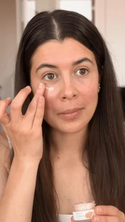 Best HelloBody Crème contour des yeux illuminatrice Cara Look