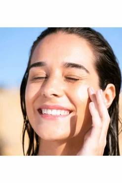 Hot SVR Crème solaire Sun Secure Blur SPF50+