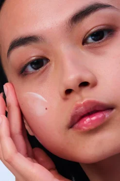 Clarins Emulsion lactée éclat hydratant Bright plus [ADVANCED]