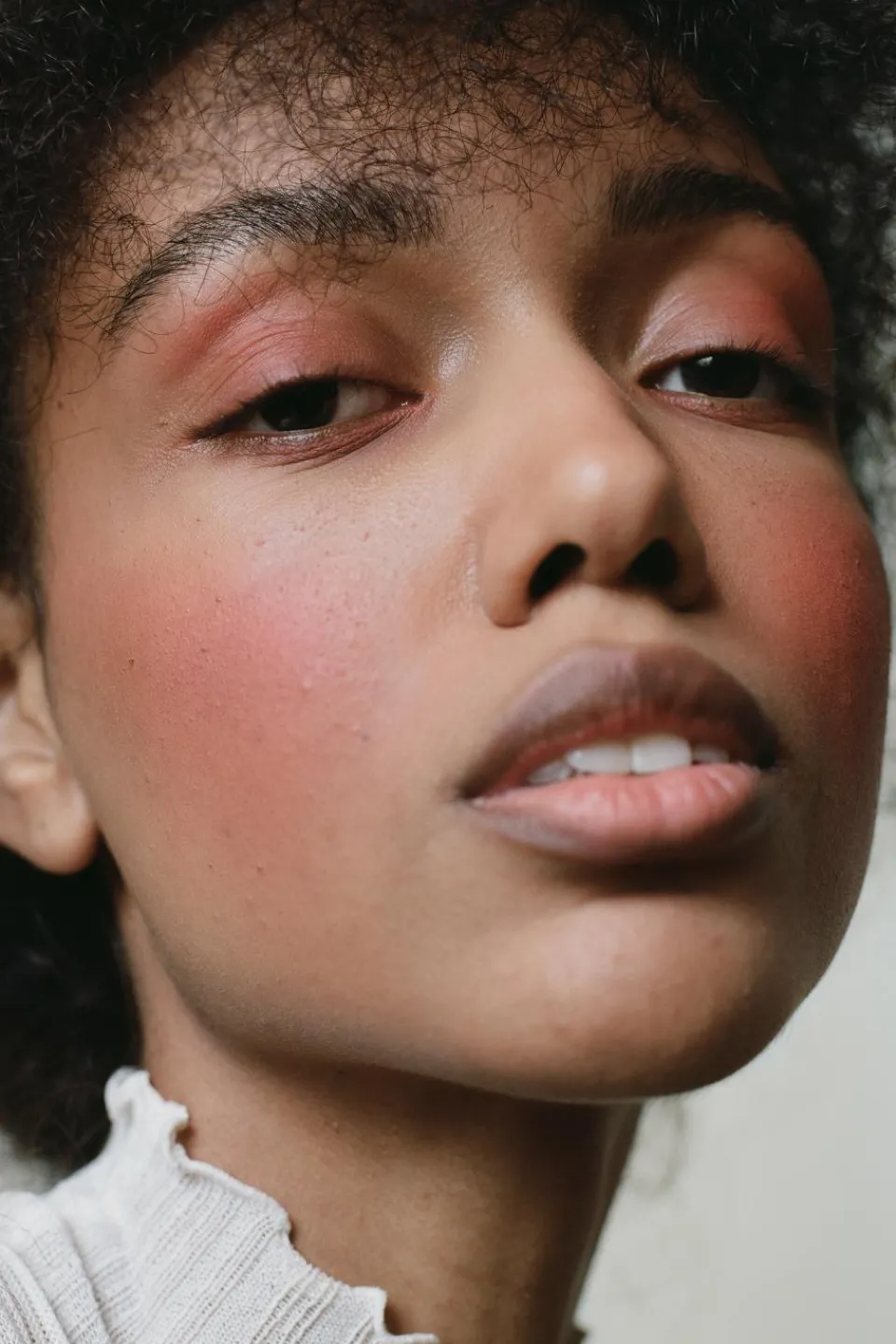 Best Mádara Cosmetics Fard à joues minéral Magnetic blush