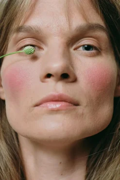 Best Mádara Cosmetics Fard à joues minéral Magnetic blush