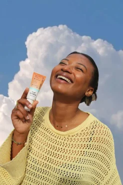 Best Seventy One Percent Fluide Teinté Perfecteur Naturel SPF30 Feel Golden