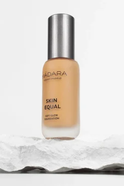 Best Mádara Cosmetics Fond de teint Skin Equal
