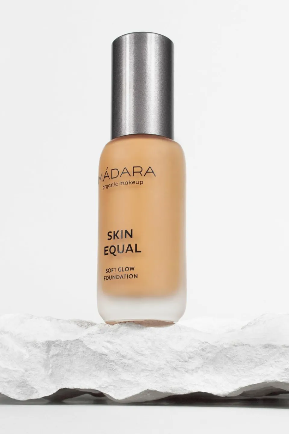 Best Mádara Cosmetics Fond de teint Skin Equal