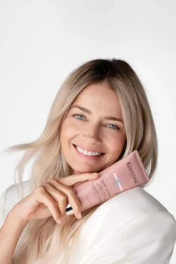 Sale Kérastase Fondant après-shampoing pour cheveux colorés Chroma Respect