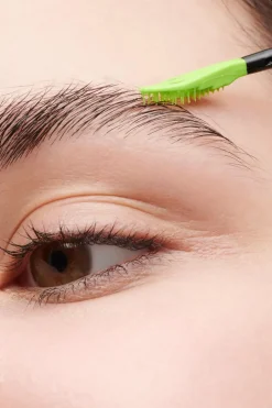 M.A.C Gel à sourcils fixateur