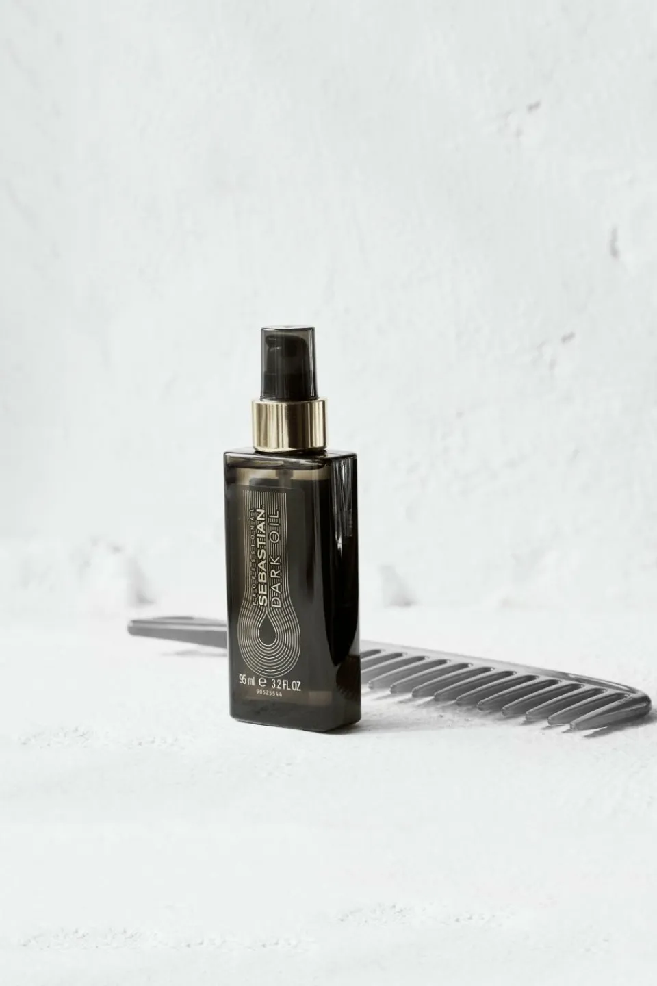 Outlet Sebastian Professional Huile capillaire lissante, réparatrice et coiffante Dark Oil