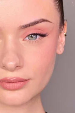 Hot All Tigers Le Multi – Crayon 3-en-1 yeux, joues & lèvres