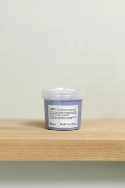 Davines Masque lissant pour cheveux frisés ou bouclés Love Smooth