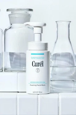 Hot Curel Mousse nettoyante visage