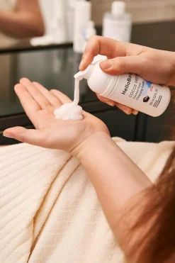 Discount HelloBody Mousse nettoyante visage Cocos Fresh
