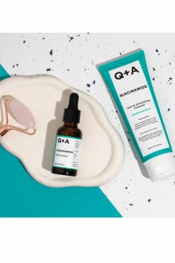 Hot Q+A Nettoyant exfoliant doux à la niacinamide