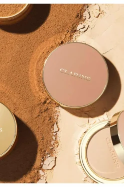 New Clarins Poudre compacte matifiante infusée au lait de pêcher Ever Matte Compact Powder