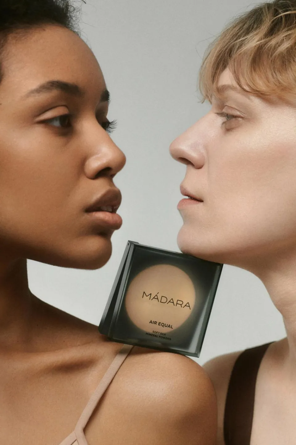 Mádara Cosmetics Poudre minérale Air Equal Soft Silk