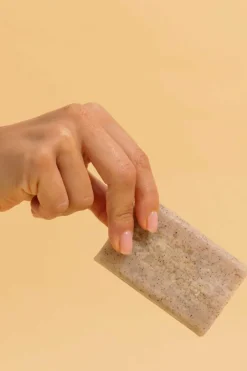 Les Petits Prödiges Savon exfoliant corps au Monoï