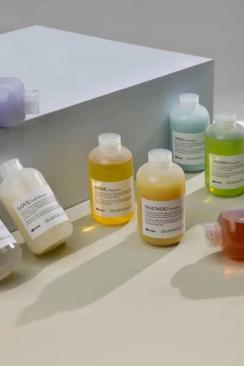 Davines Shampoing rechargeable pour cheveux indisciplinés Love Smooth