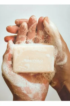 New Davines Shampoing solide pour cheveux secs Momo