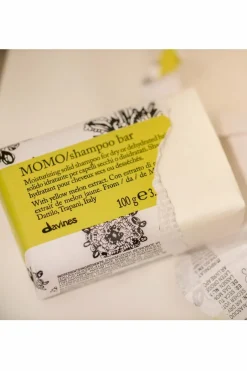 New Davines Shampoing solide pour cheveux secs Momo
