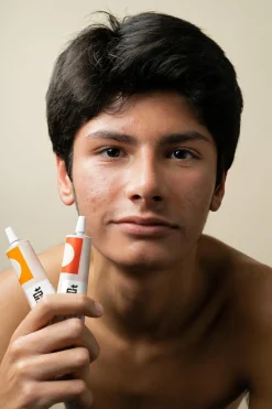 Online Skin & Out Soin ciblé stop-boutons Clear out