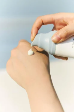 Clearance SKIN 1004 Sérum de protection solaire hydratation intense spf50+ pa++++