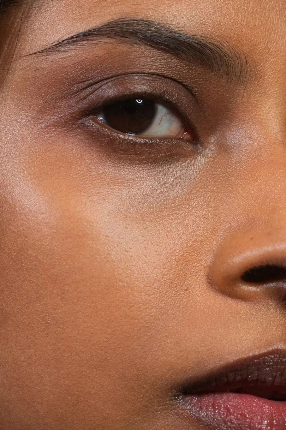 Online Mádara Cosmetics Sérum hyaluronique teinté H2O