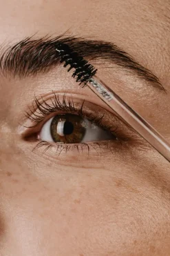 Discount Mádara Cosmetics Sérum pour cils & sourcils fixateur et stimulateur de croissance
