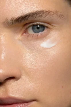 Hot Mádara Cosmetics Sérum yeux anti-âge Retinol Alternative