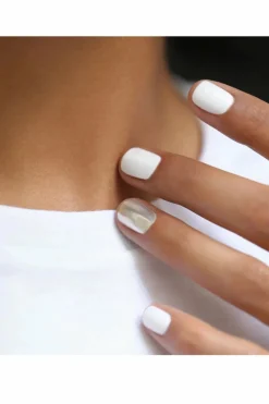 Best Manucurist Vernis green Les blancs, naturels & beiges